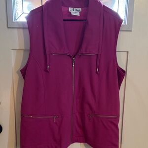N Touch XL Plus Size Women's Plum Magenta lightweight Sleeveless Jacket Vest